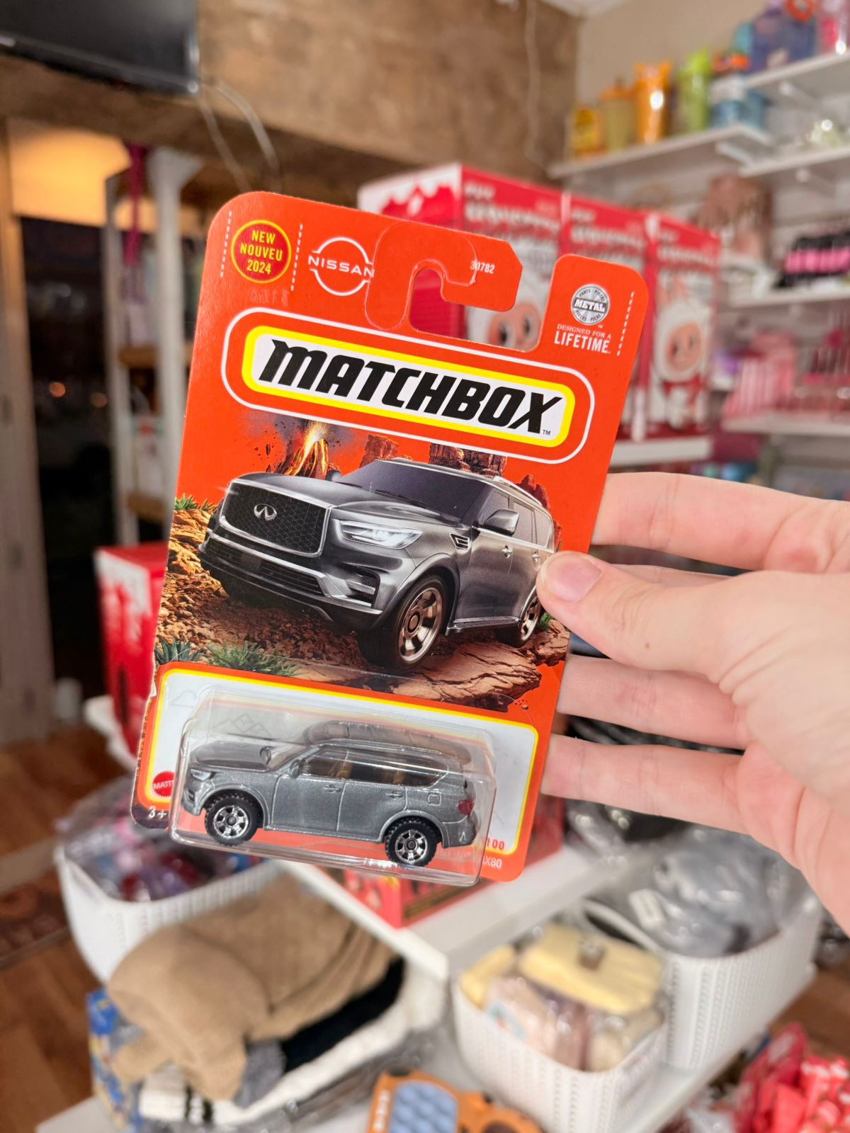 Matchbox Camioneta 2022 Infinity Qx80 Nissan