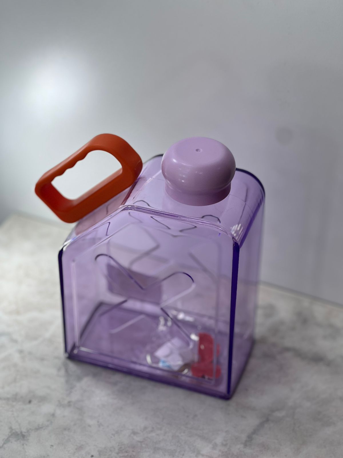 Botella kawaii cuadrada