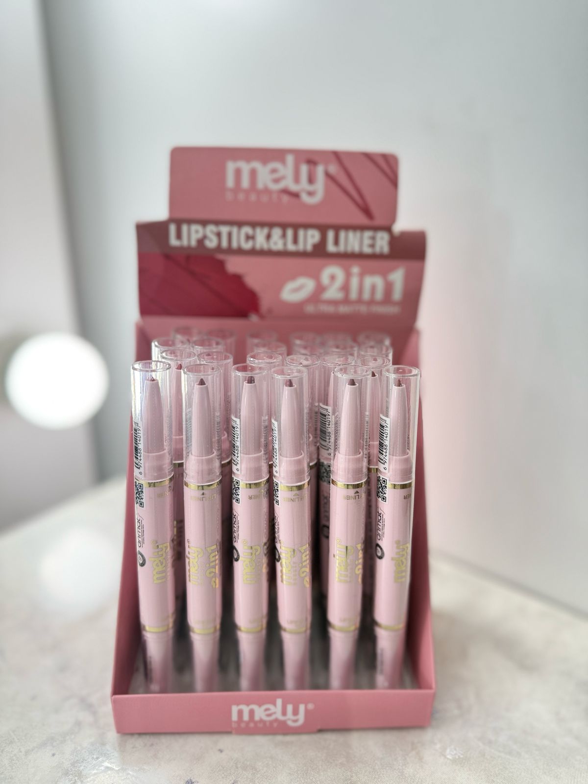 Labial + Delineador Mely