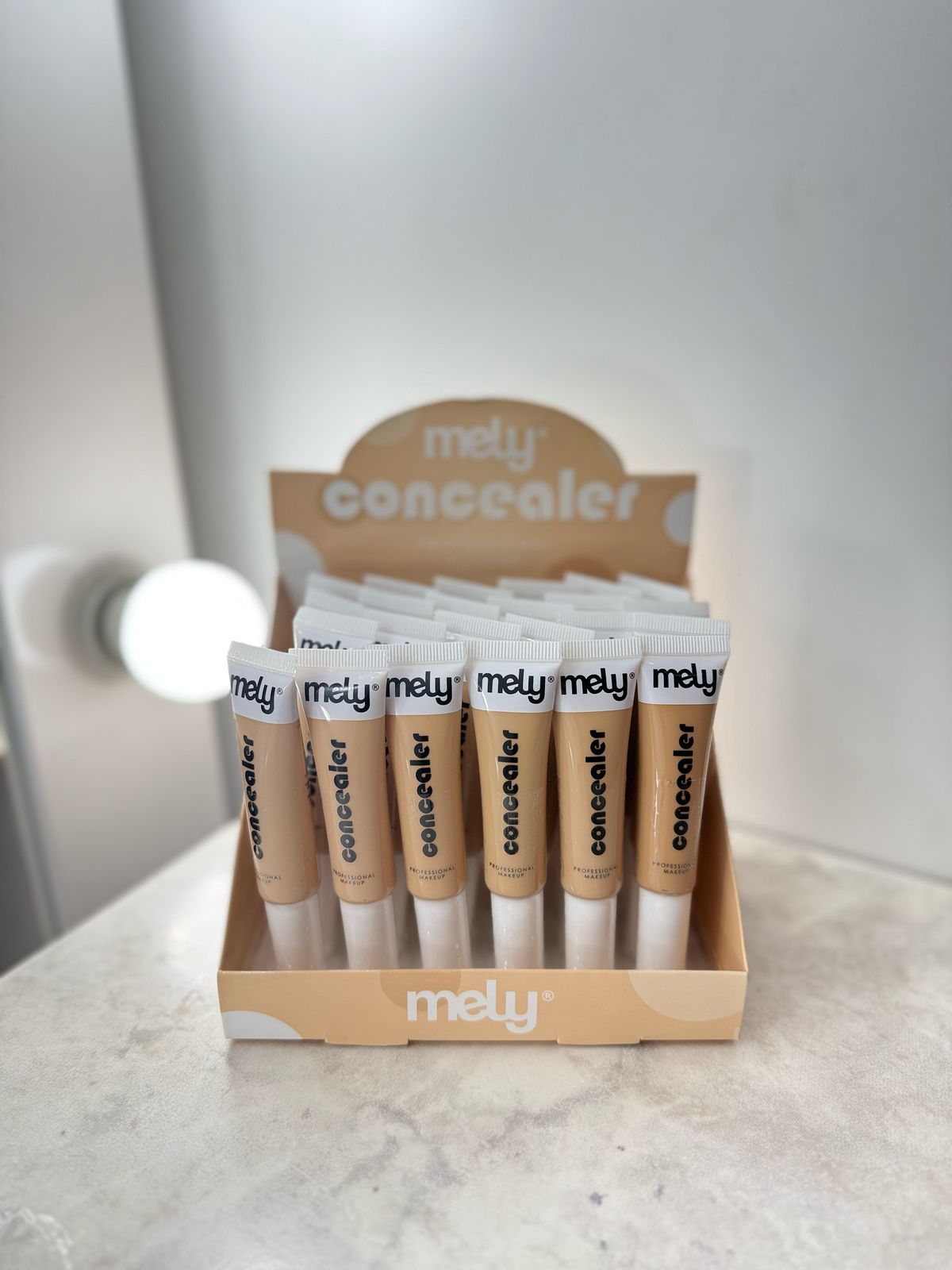 Corrector de Ojeras Mely