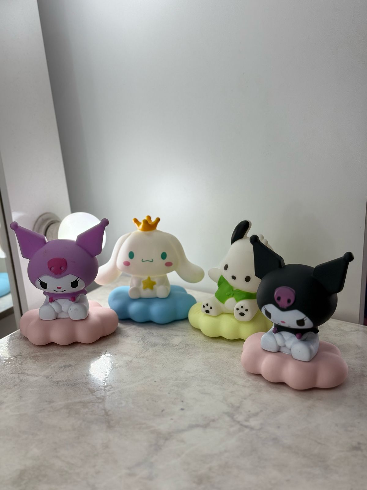 Muñeco luz sanrio