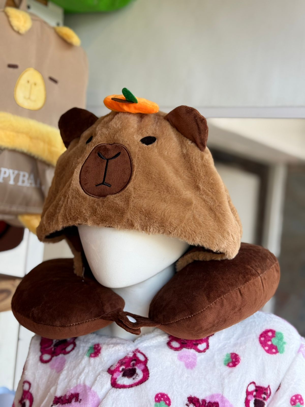 CUELLERA Y GORRO CAPIBARA