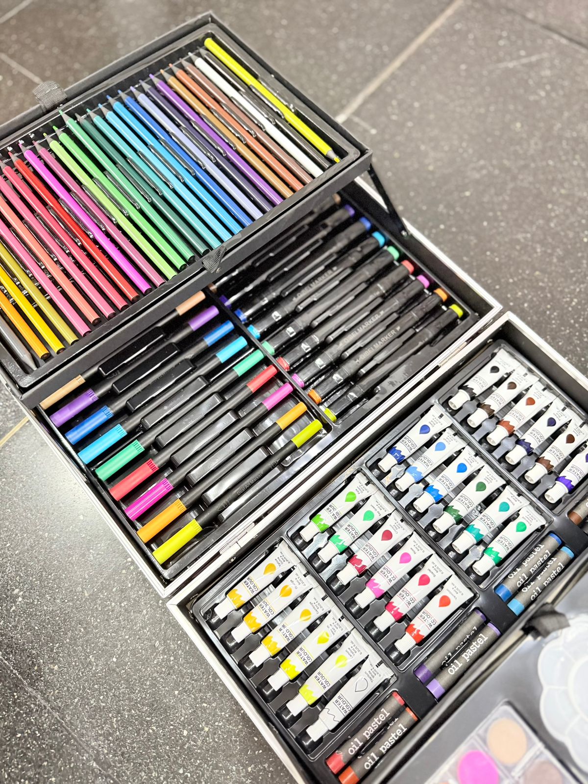 Set de Arte Valija Metal 2